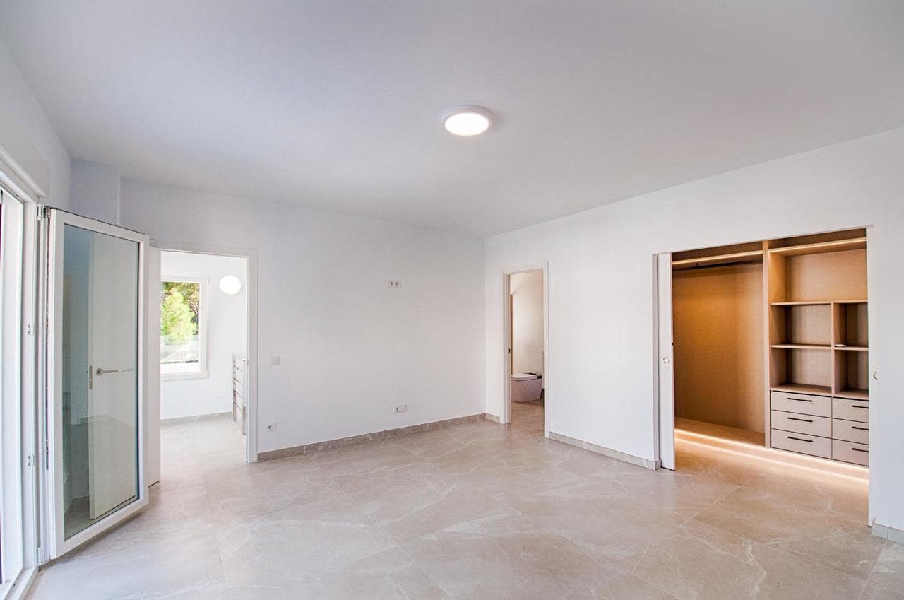 3 slaapkamer Villa te koop in Moraira met zwembad - € 1.450.000 (Ref: 7837671)