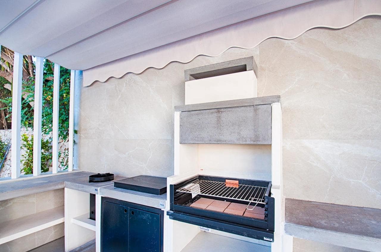 3 slaapkamer Villa te koop in Moraira met zwembad - € 1.450.000 (Ref: 7837671)