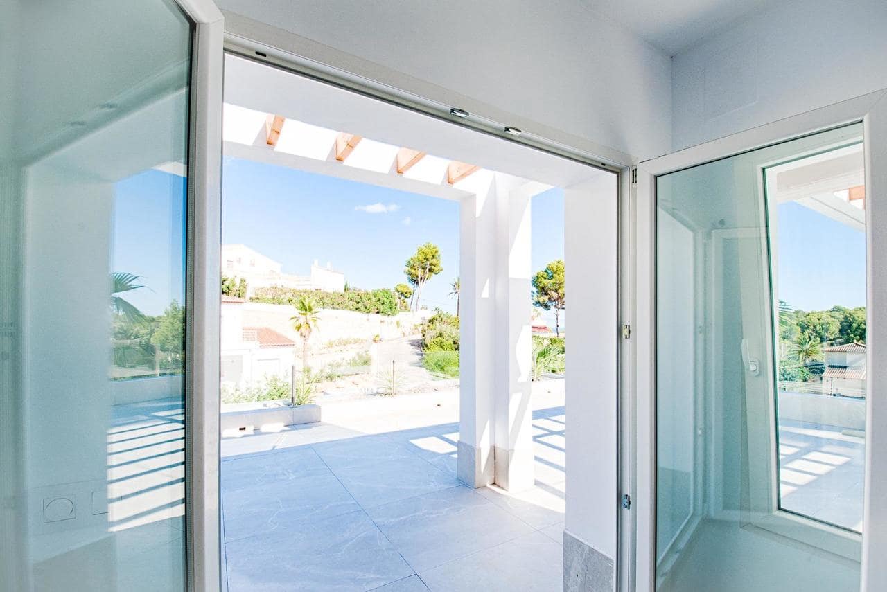 3 slaapkamer Villa te koop in Moraira met zwembad - € 1.450.000 (Ref: 7837671)