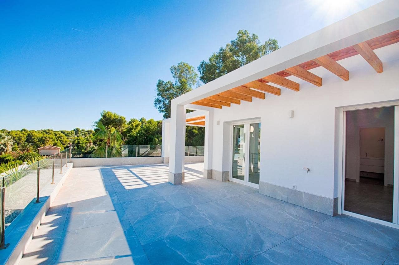 3 slaapkamer Villa te koop in Moraira met zwembad - € 1.450.000 (Ref: 7837671)