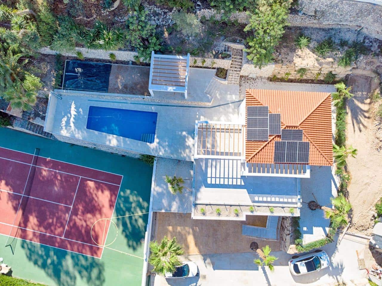 3 slaapkamer Villa te koop in Moraira met zwembad - € 1.450.000 (Ref: 7837671)