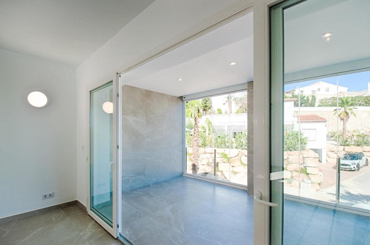 3 slaapkamer Villa te koop in Moraira met zwembad - € 1.450.000 (Ref: 7837671)