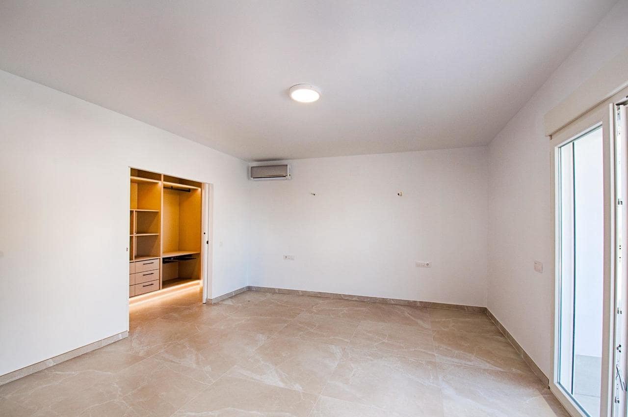 3 slaapkamer Villa te koop in Moraira met zwembad - € 1.450.000 (Ref: 7837671)