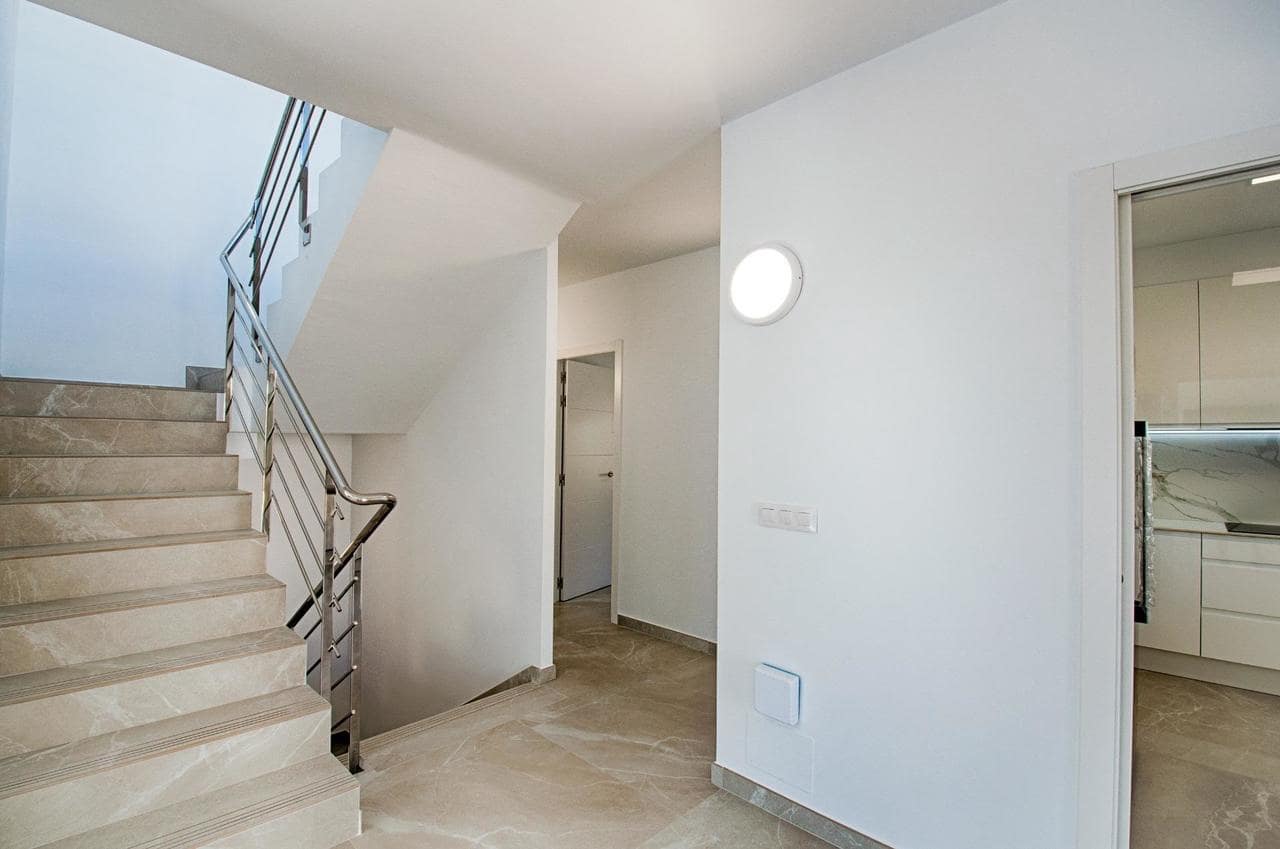 3 slaapkamer Villa te koop in Moraira met zwembad - € 1.450.000 (Ref: 7837671)