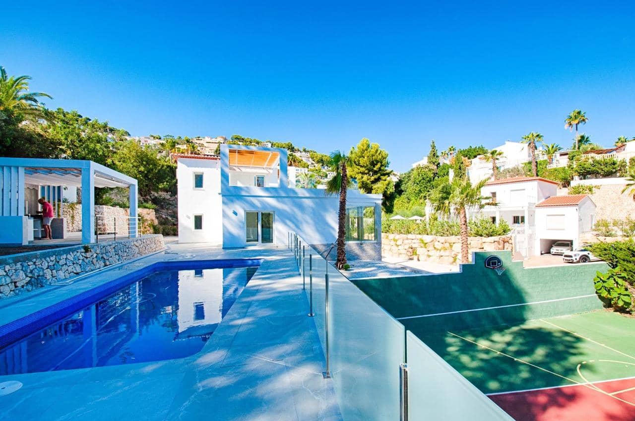 3 slaapkamer Villa te koop in Moraira met zwembad - € 1.450.000 (Ref: 7837671)