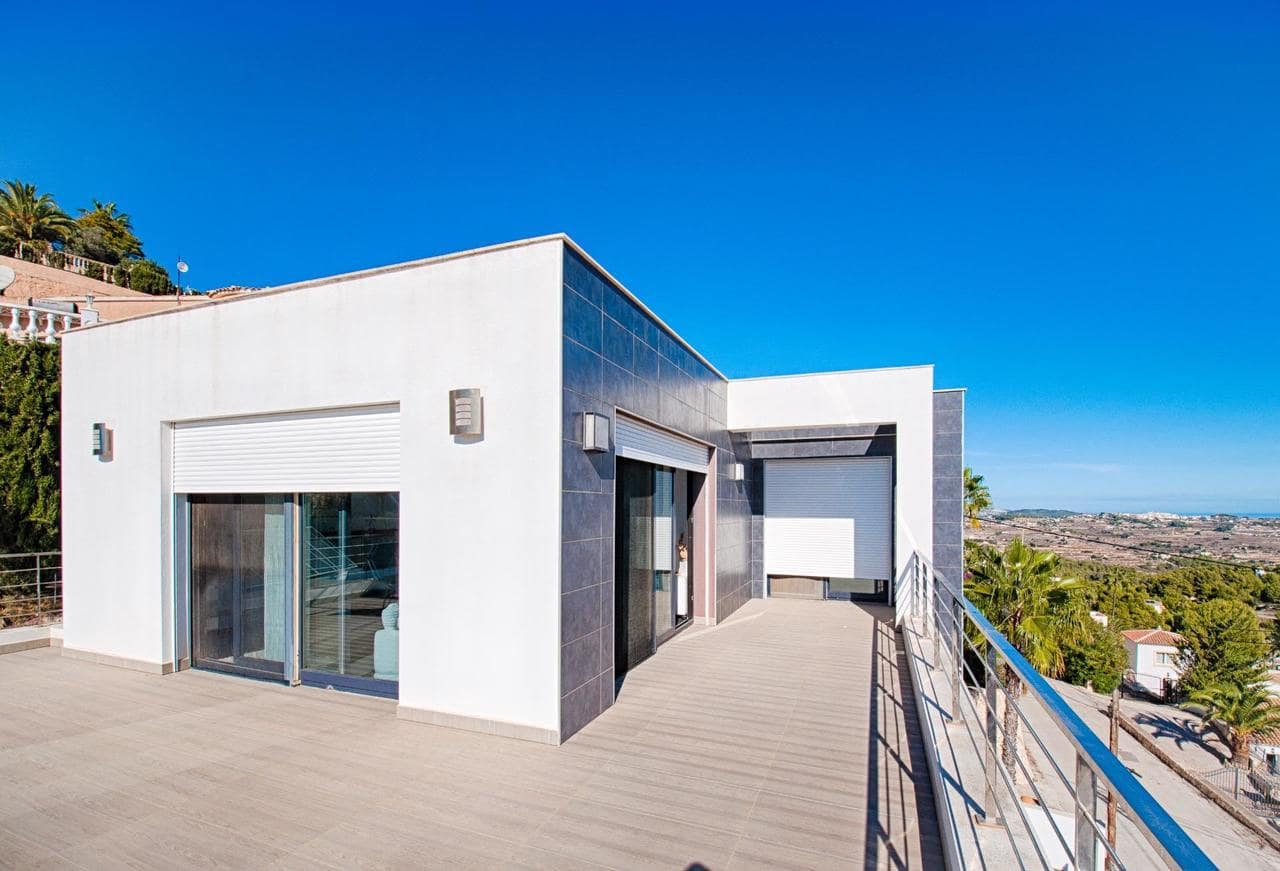 4 soverom Villa til salgs i Moraira med svømmebasseng - € 1 295 000 (Ref: 8032938)