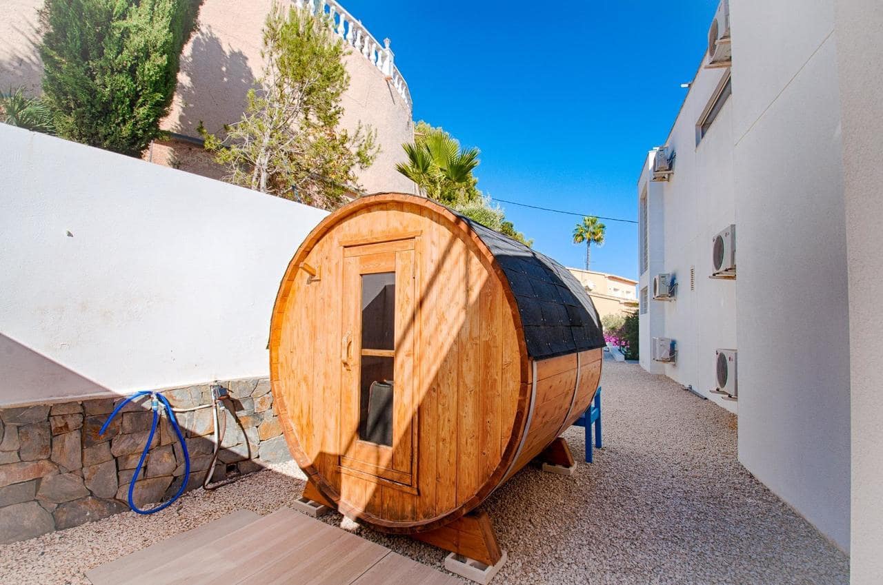 4 soverom Villa til salgs i Moraira med svømmebasseng - € 1 295 000 (Ref: 8032938)