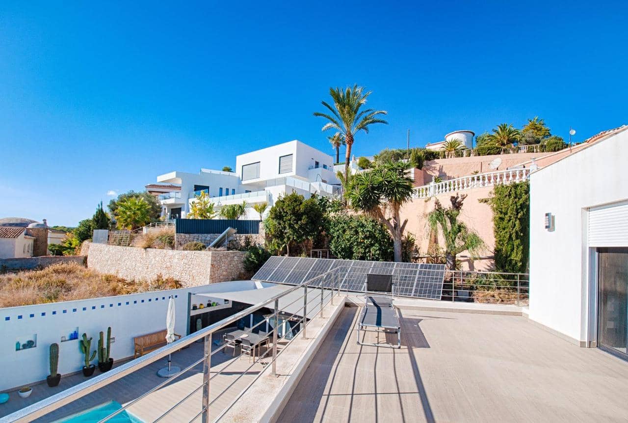 4 soverom Villa til salgs i Moraira med svømmebasseng - € 1 295 000 (Ref: 8032938)