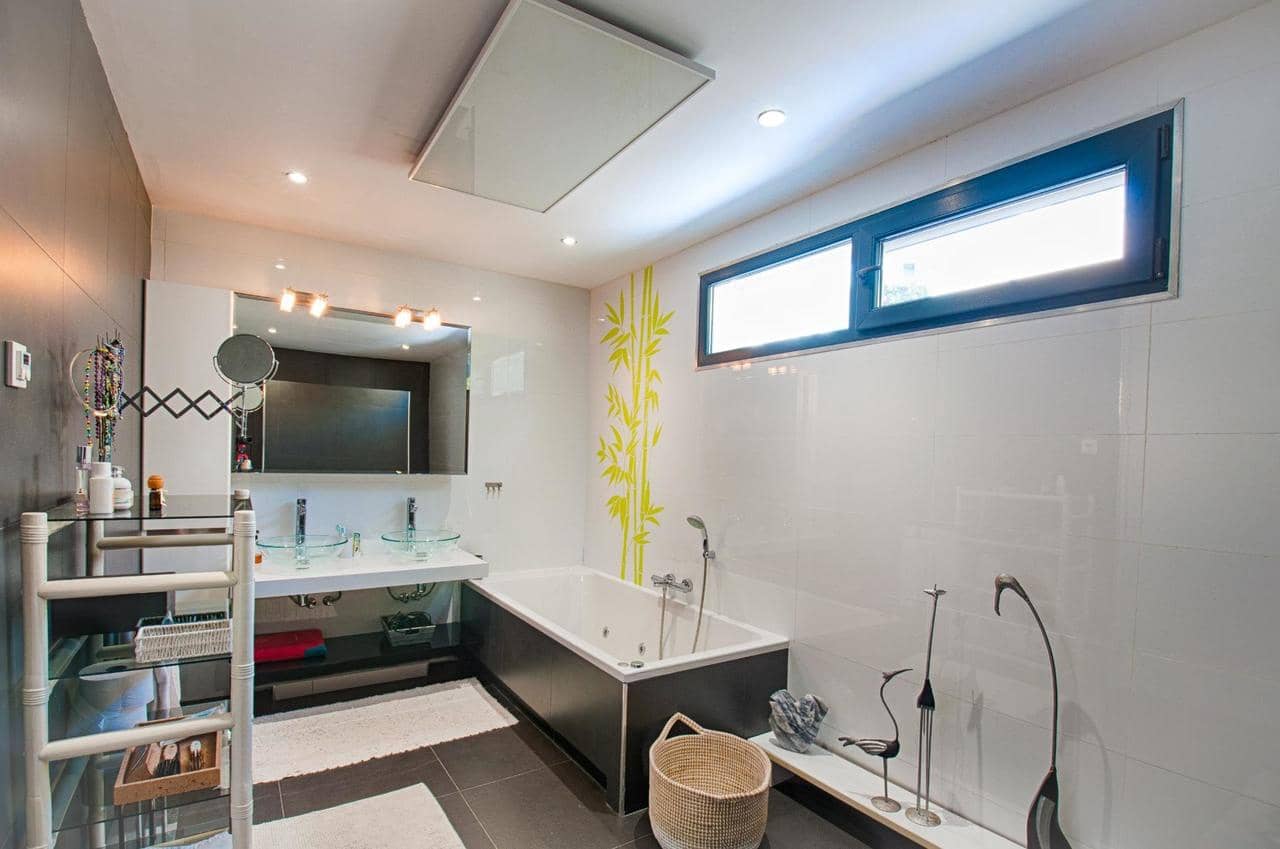 4 soverom Villa til salgs i Moraira med svømmebasseng - € 1 295 000 (Ref: 8032938)