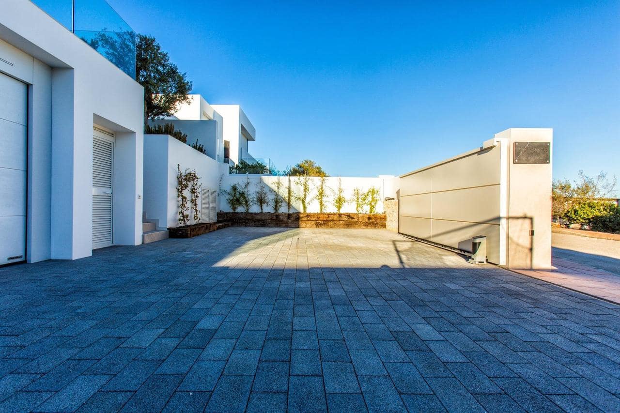 4 slaapkamer Villa te koop in Benissa met zwembad - € 2.595.000 (Ref: 8071705)