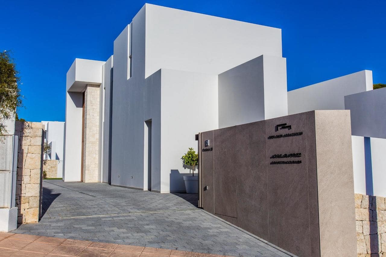 4 slaapkamer Villa te koop in Benissa met zwembad - € 2.595.000 (Ref: 8071705)