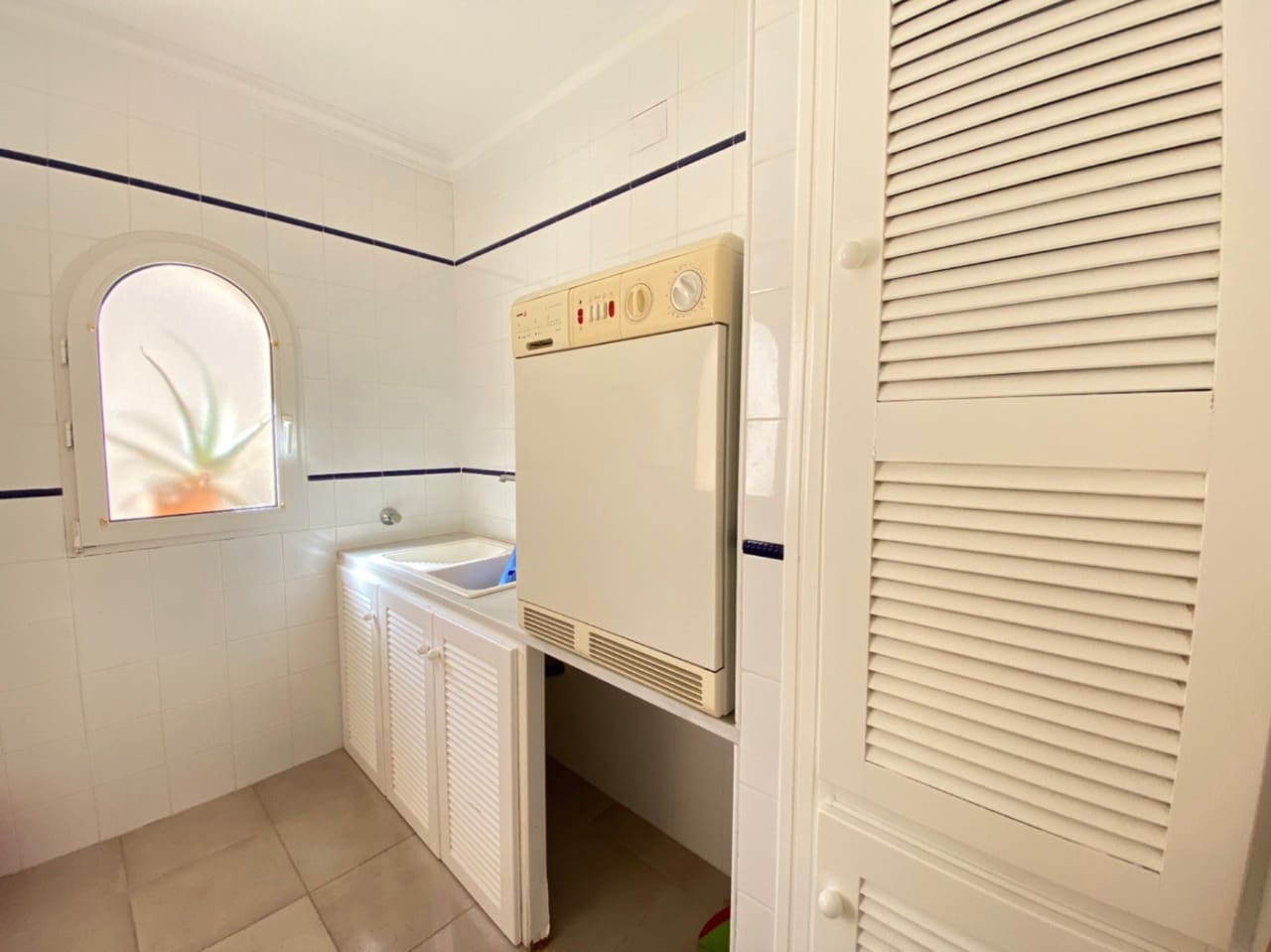 5 makuuhuone Huvila myytävänä paikassa La Sella - 965 000 € (Ref: 8116190)