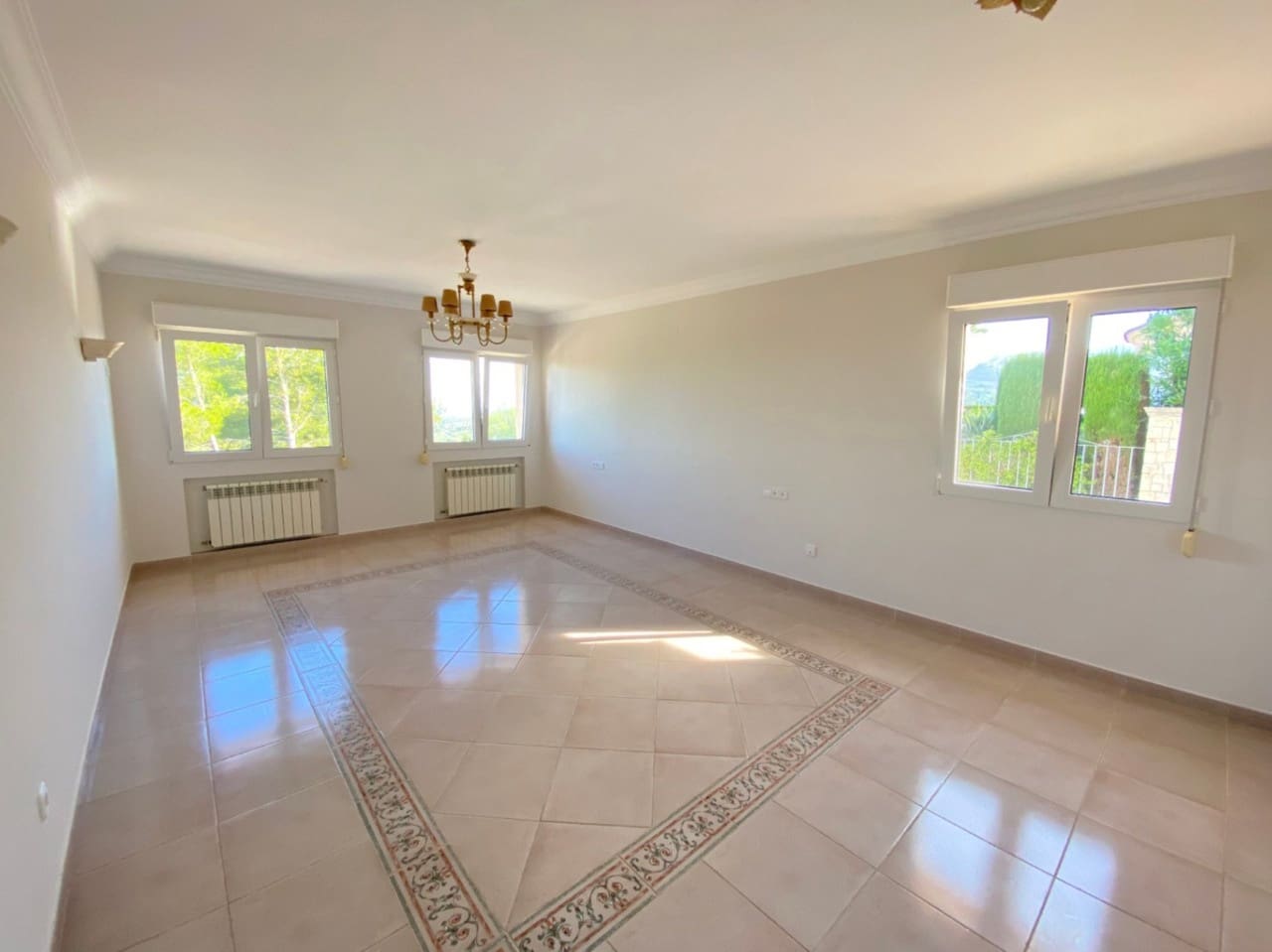 5 makuuhuone Huvila myytävänä paikassa La Sella - 965 000 € (Ref: 8116190)