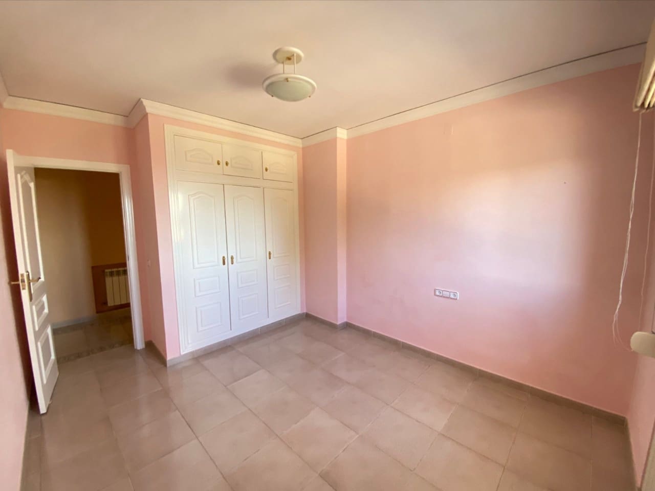 5 makuuhuone Huvila myytävänä paikassa La Sella - 965 000 € (Ref: 8116190)