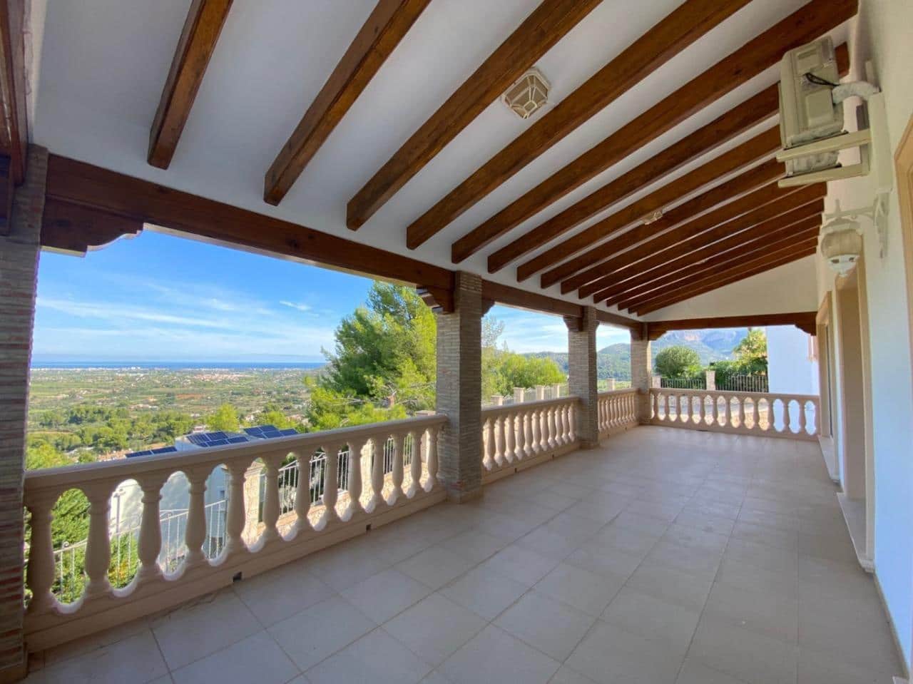 5 bedroom Villa for sale in La Sella with pool - € 965,000 (Ref: 8116190)