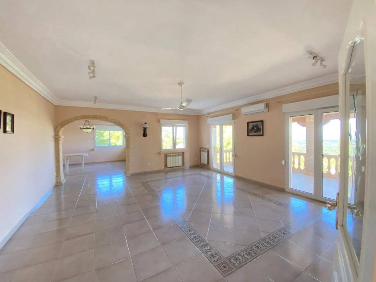 5 bedroom Villa for sale in La Sella with pool - € 965,000 (Ref: 8116190)