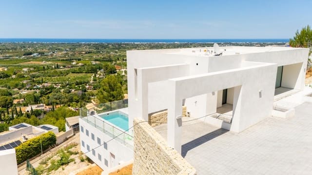 Chalet de 4 habitaciones en La Sella en venta - 1.750.000 € (Ref: 8404710)