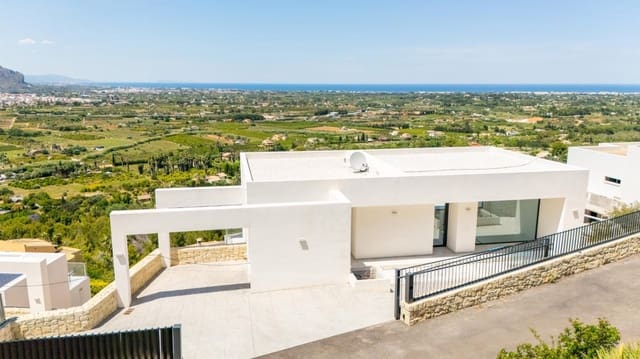 Chalet de 4 habitaciones en La Sella en venta - 1.750.000 € (Ref: 8404710)