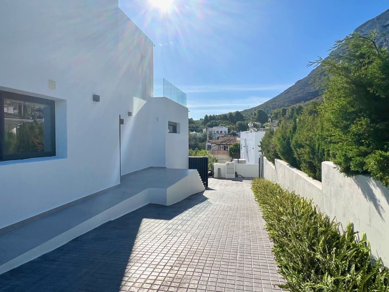 4 slaapkamer Villa te koop in Denia met zwembad - € 1.795.000 (Ref: 8566369)