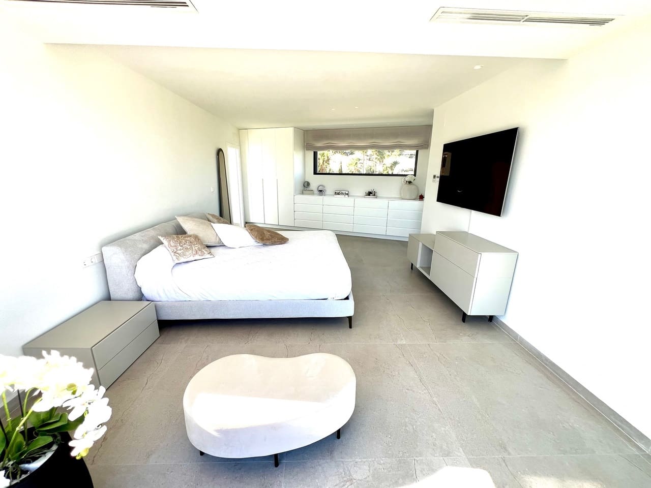 4 slaapkamer Villa te koop in Denia met zwembad - € 1.795.000 (Ref: 8566369)