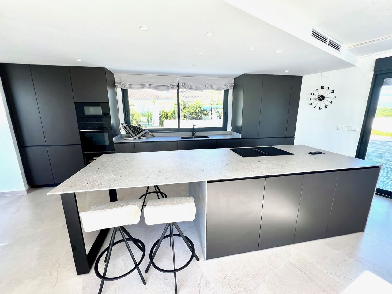 4 slaapkamer Villa te koop in Denia met zwembad - € 1.795.000 (Ref: 8566369)