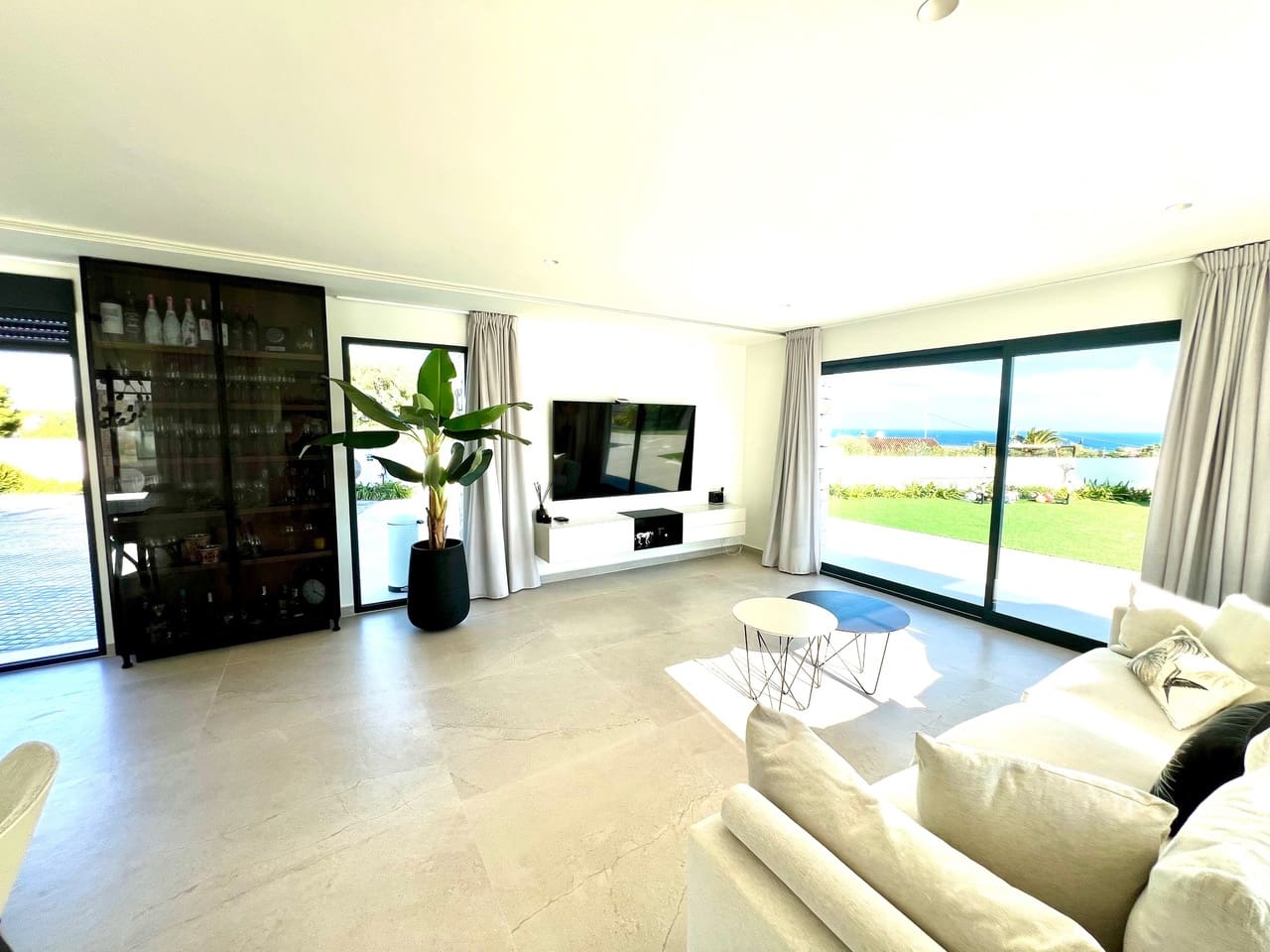 4 slaapkamer Villa te koop in Denia met zwembad - € 1.795.000 (Ref: 8566369)