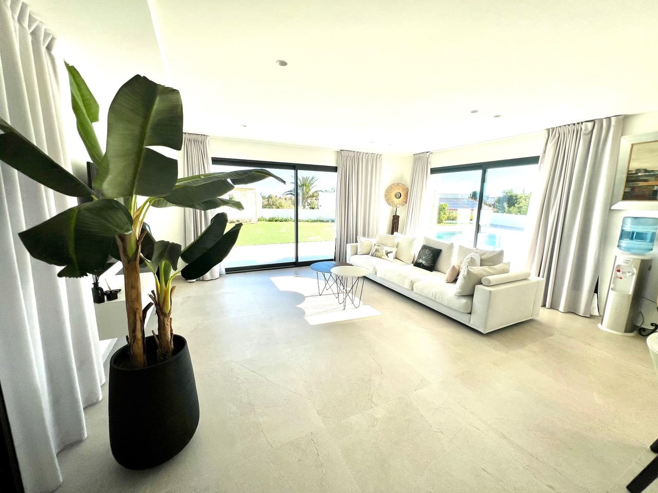 4 slaapkamer Villa te koop in Denia met zwembad - € 1.795.000 (Ref: 8566369)