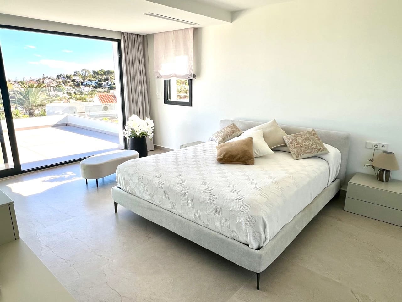 4 slaapkamer Villa te koop in Denia met zwembad - € 1.795.000 (Ref: 8566369)