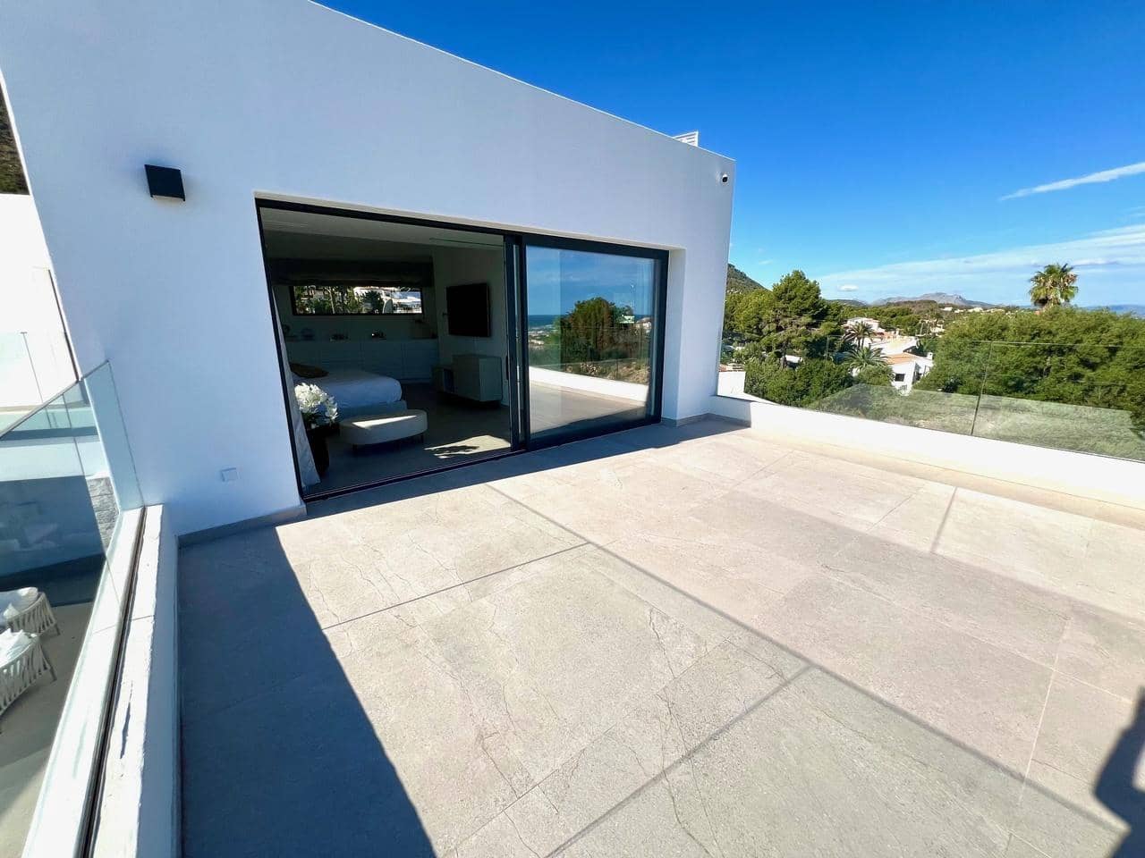 4 bedroom Villa for sale in Denia - € 1,795,000 (Ref: 8566369)