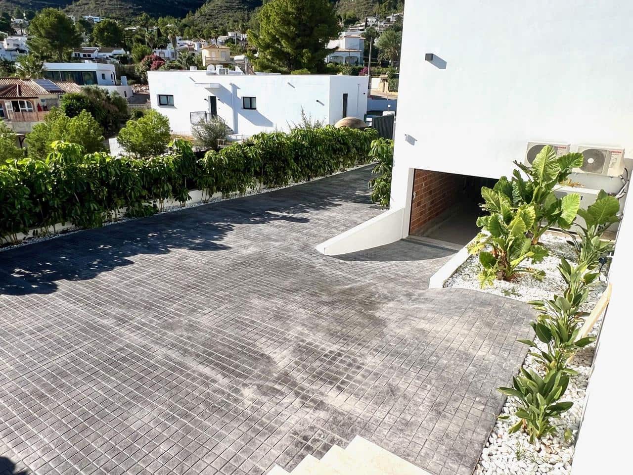 4 bedroom Villa for sale in Denia - € 1,795,000 (Ref: 8566369)