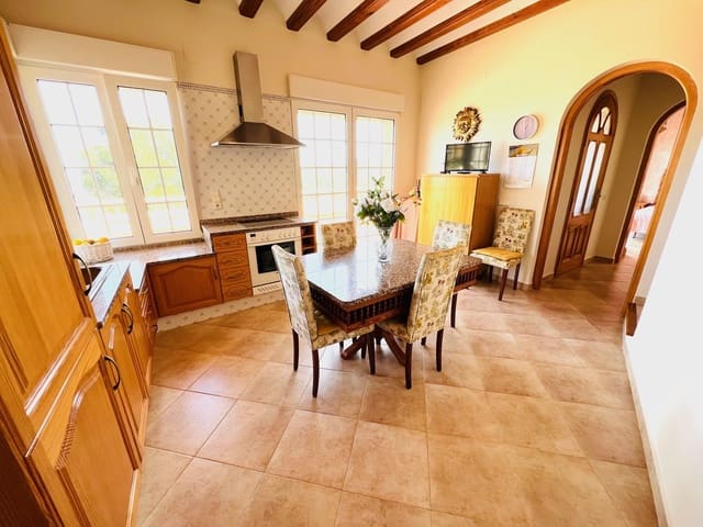 6 Zimmer Villa zu verkaufen in Centro Urbano, Dénia mit Pool - 1.195.000 € (Ref: 8634243)