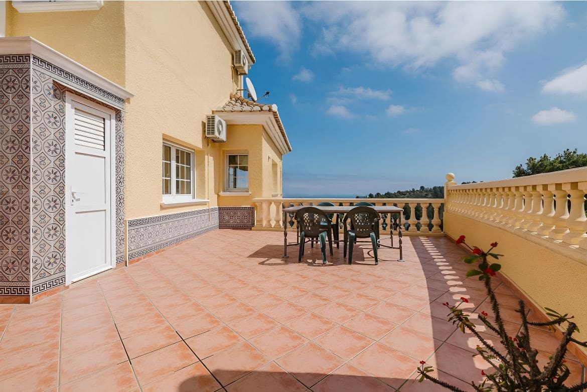 6 soveværelse Villa til salg i Denia - € 1.195.000 (Ref: 8634243)