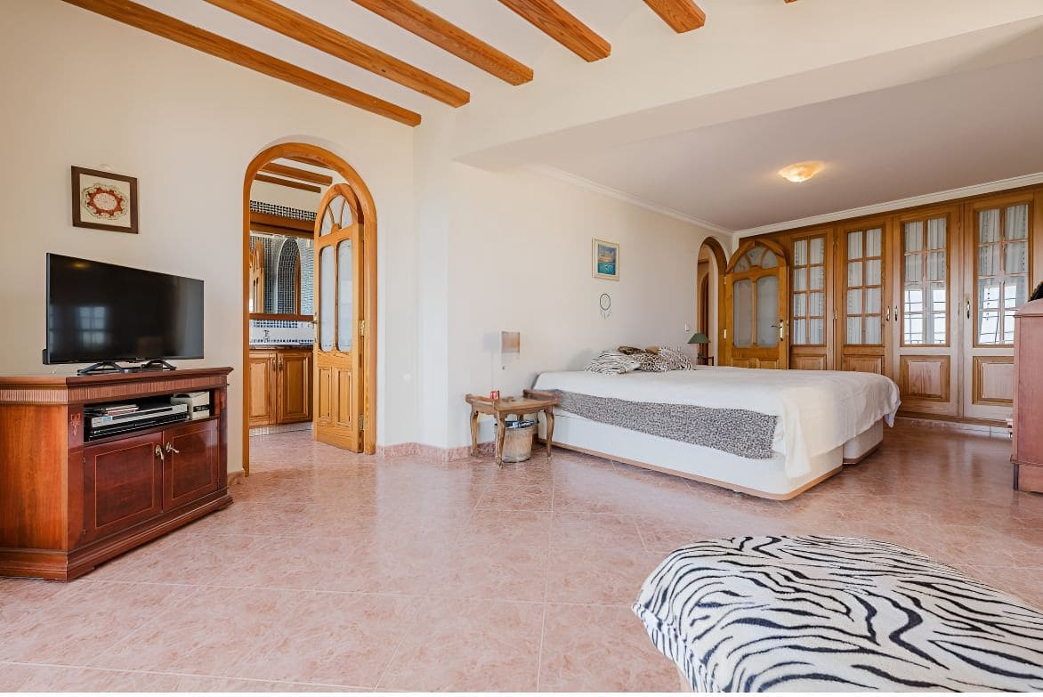 6 soveværelse Villa til salg i Denia - € 1.195.000 (Ref: 8634243)