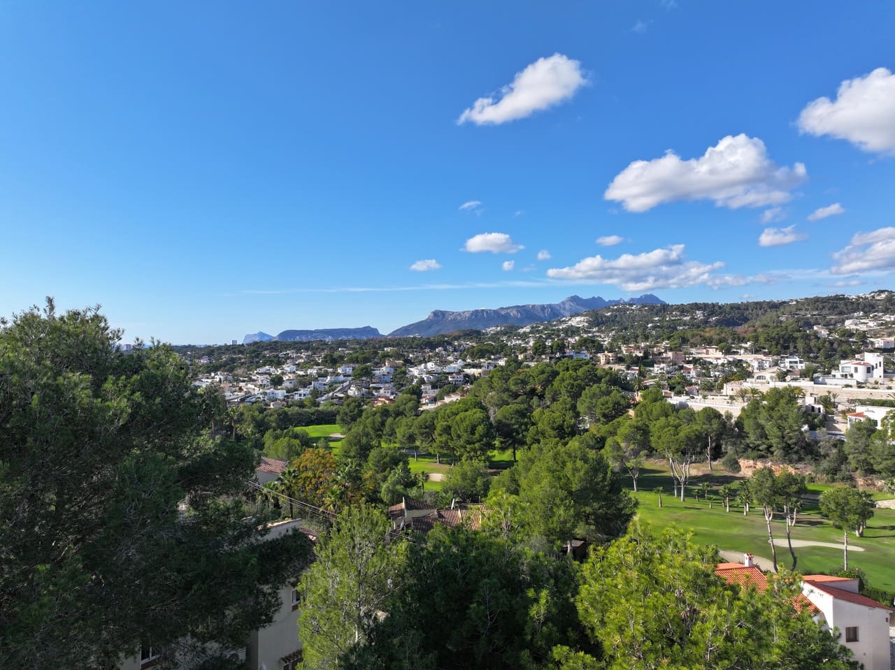 4 slaapkamer Villa te koop in Calpe / Calp met zwembad - € 1.670.000 (Ref: 8864527)