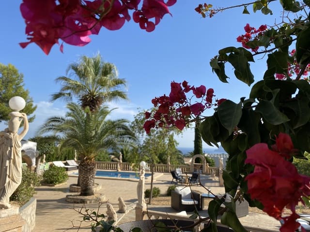 Chalet de 4 habitaciones en Benissa en venta con piscina garaje - 1.130.000 € (Ref: 8907277)