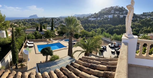 Chalet de 4 habitaciones en Benissa en venta con piscina garaje - 1.130.000 € (Ref: 8907277)