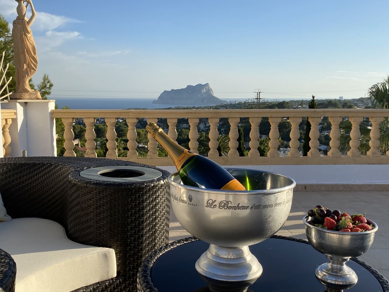 Chalet de 4 habitaciones en Benissa en venta con piscina garaje - 1.130.000 € (Ref: 8907277)