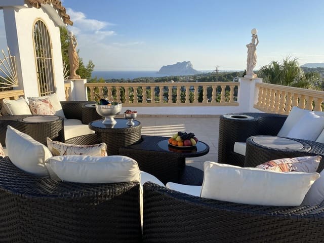 4 bedroom Villa for sale in Benissa - € 1,130,000 (Ref: 8907277)