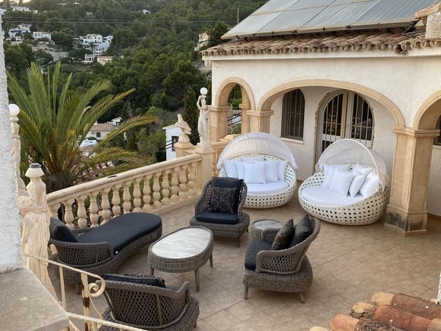 4 bedroom Villa for sale in Benissa - € 1,130,000 (Ref: 8907277)