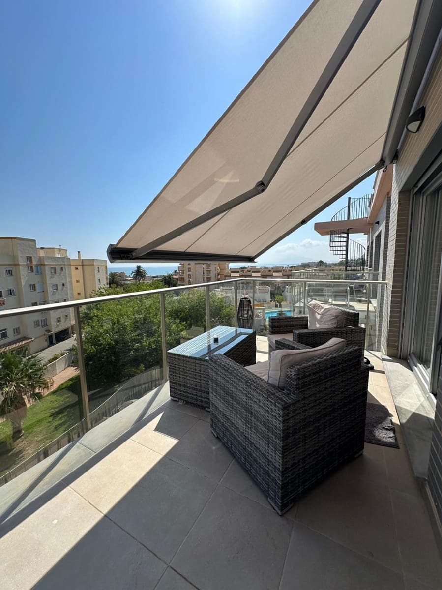 3 soveværelse Penthouse til salg i Oliva med swimmingpool - € 465.000 (Ref: 8938416)