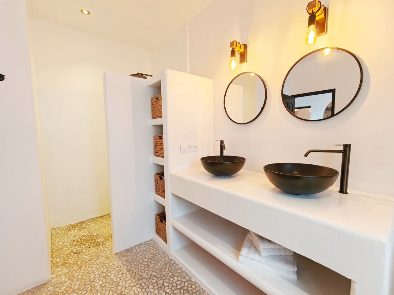 4 bedroom Villa for sale in Moraira with pool garage - € 1,575,000 (Ref: 8938417)