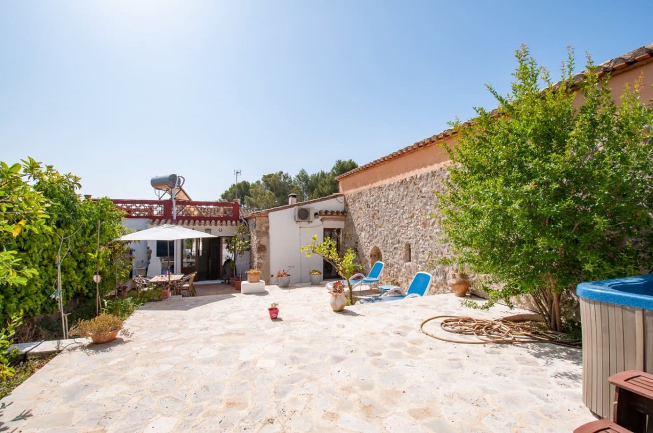 4 sovrum Finca/Hus på landet till salu i Alcalali / Alcanali - 695 000 € (Ref: 9108422)