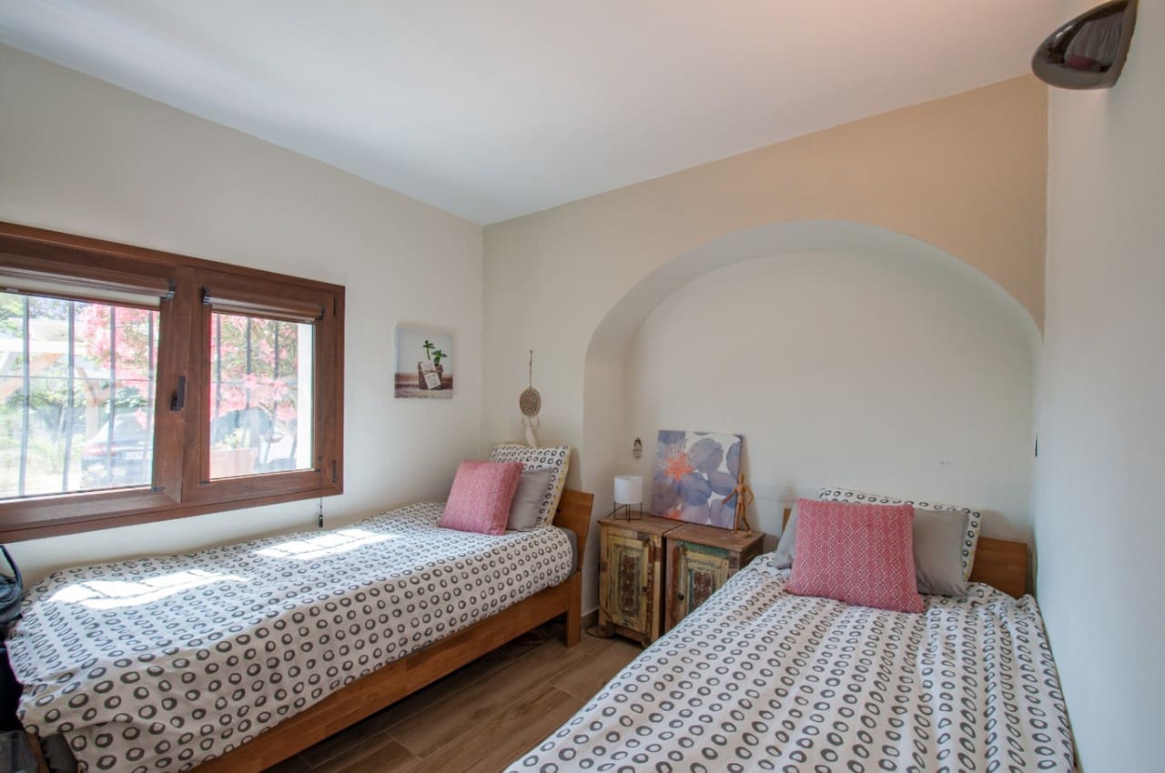 4 sovrum Finca/Hus på landet till salu i Alcalali / Alcanali - 695 000 € (Ref: 9108422)