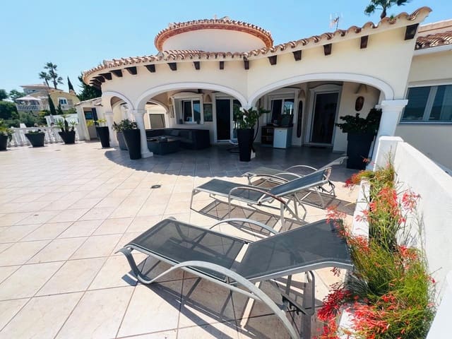 5 chambre Villa/Maison à vendre à La Sella avec piscine - 960 000 € (Ref: 9163482)