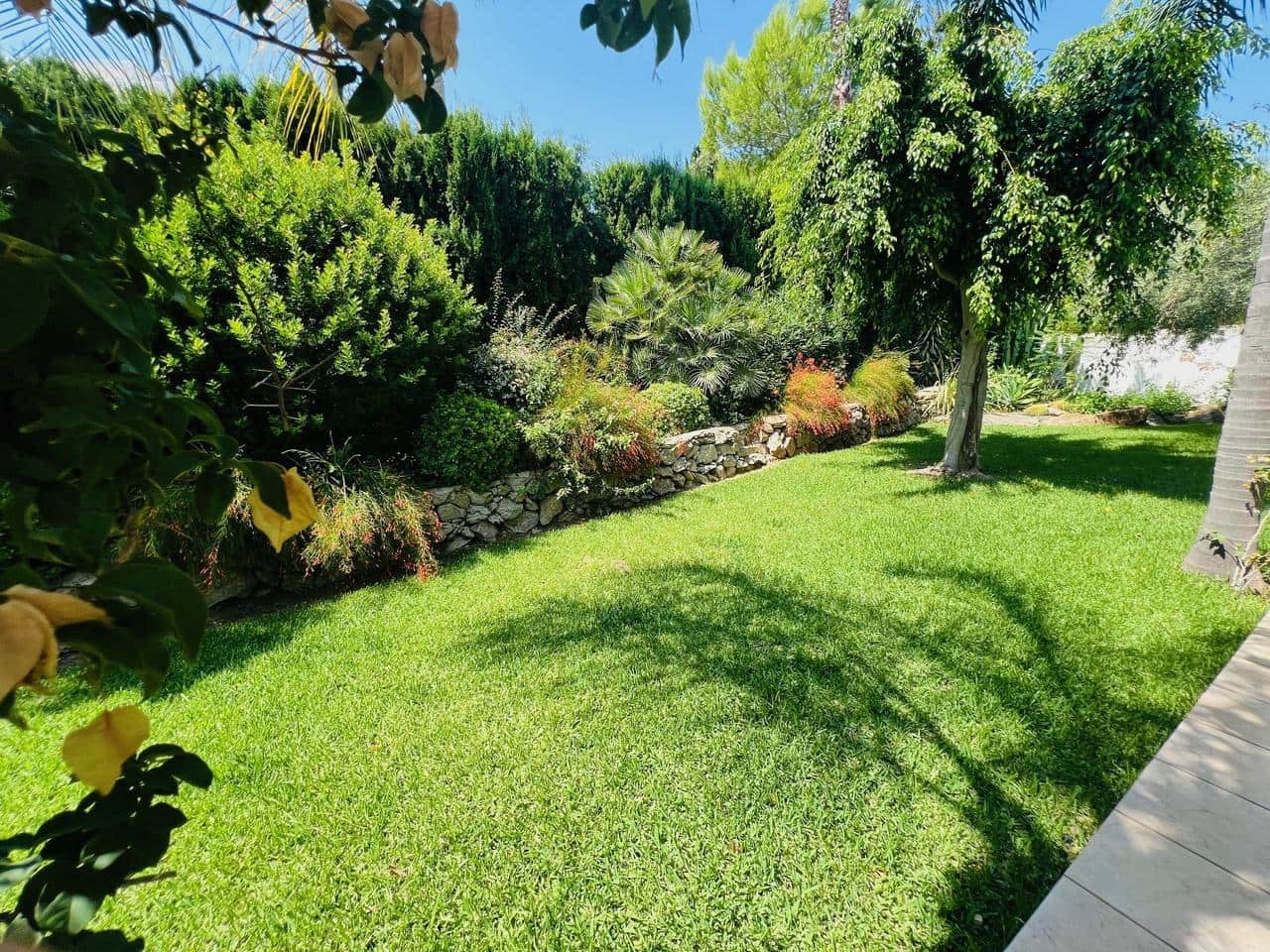 5 soveværelse Villa til salg i La Sella med swimmingpool - € 960.000 (Ref: 9163482)