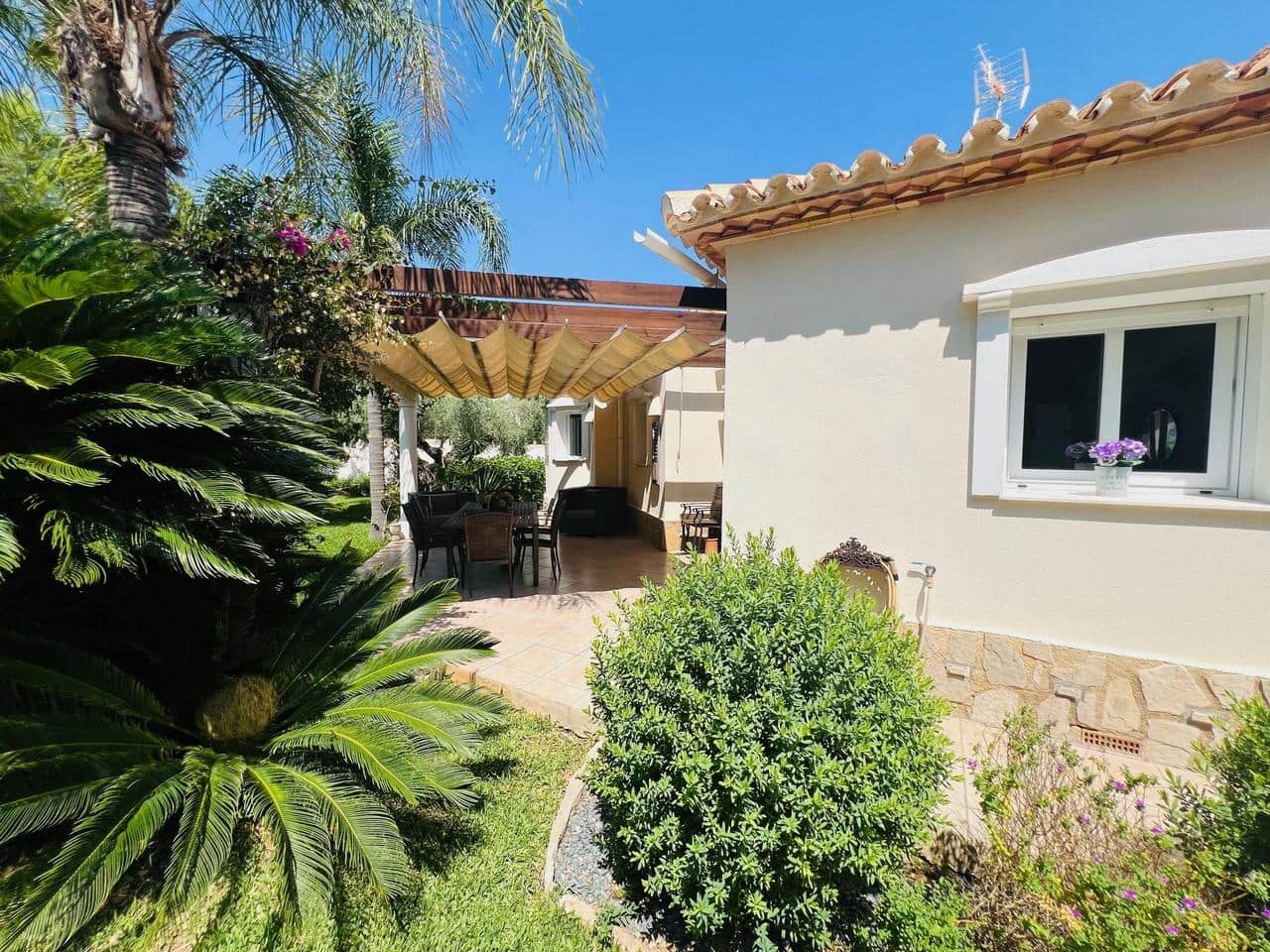 5 soveværelse Villa til salg i La Sella med swimmingpool - € 960.000 (Ref: 9163482)