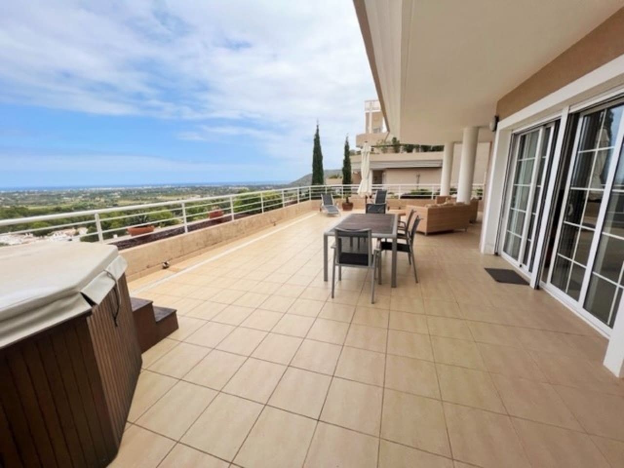 3 makuuhuone Huoneisto vuokrattavana paikassa La Sella mukana uima-altaan - 1 700 € (Ref: 9308215)