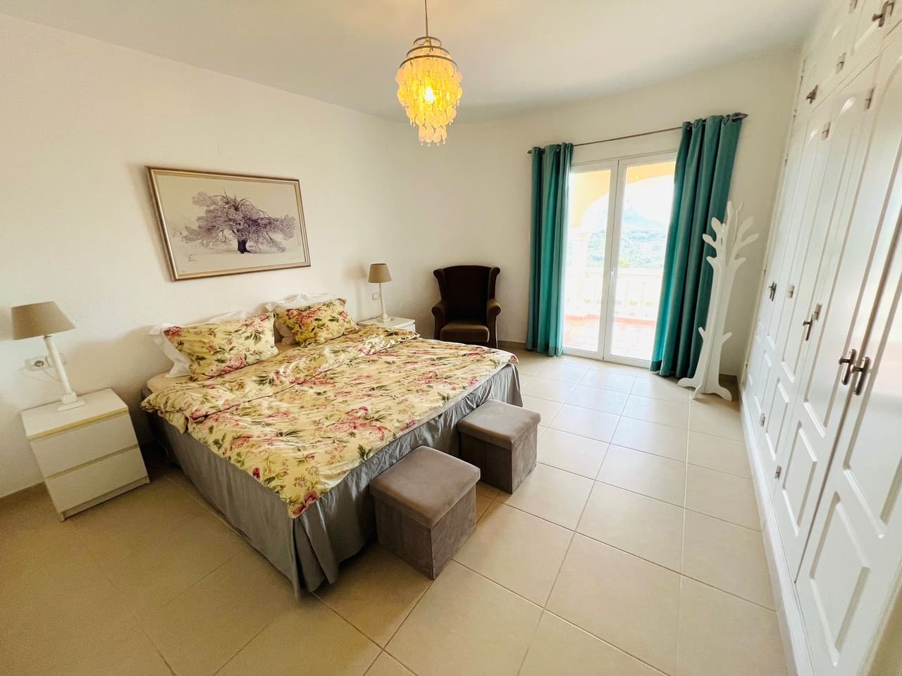 Chalet de 5 habitaciones en La Sella en venta con piscina - 995.000 € (Ref: 9378712)