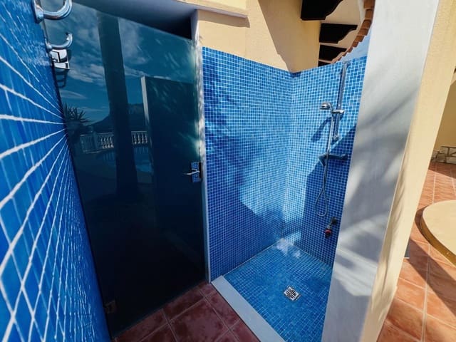 5 chambre Villa/Maison à vendre à La Sella avec piscine - 995 000 € (Ref: 9378712)