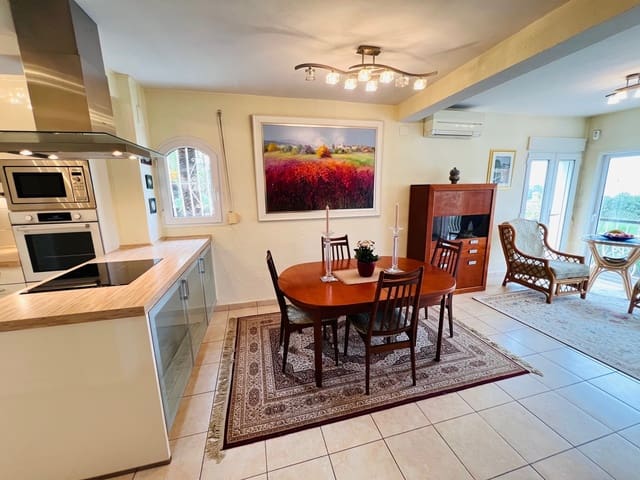 3 Zimmer Villa zu verkaufen in La Sella mit Pool - 475.000 € (Ref: 9378713)